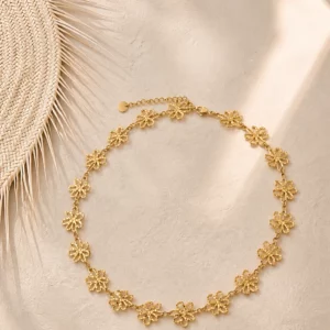 Collier Isis